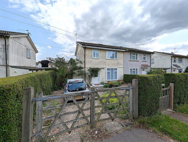 Welland Vale Road, Corby