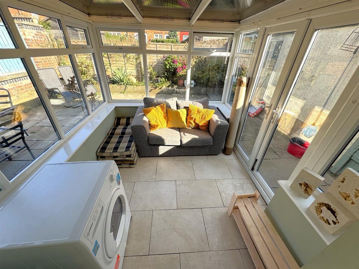 Chapman Grove, Corby