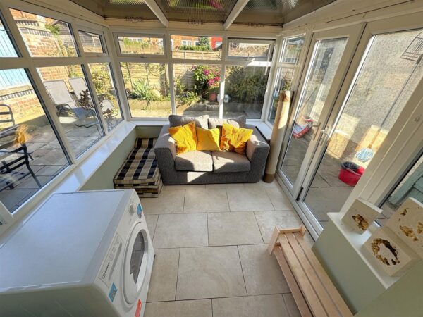 Chapman Grove, Corby