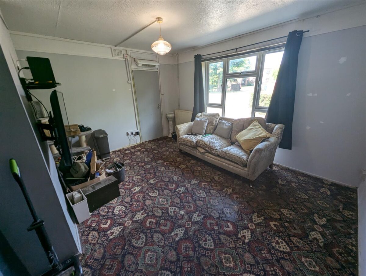 Welland Vale Road, Corby