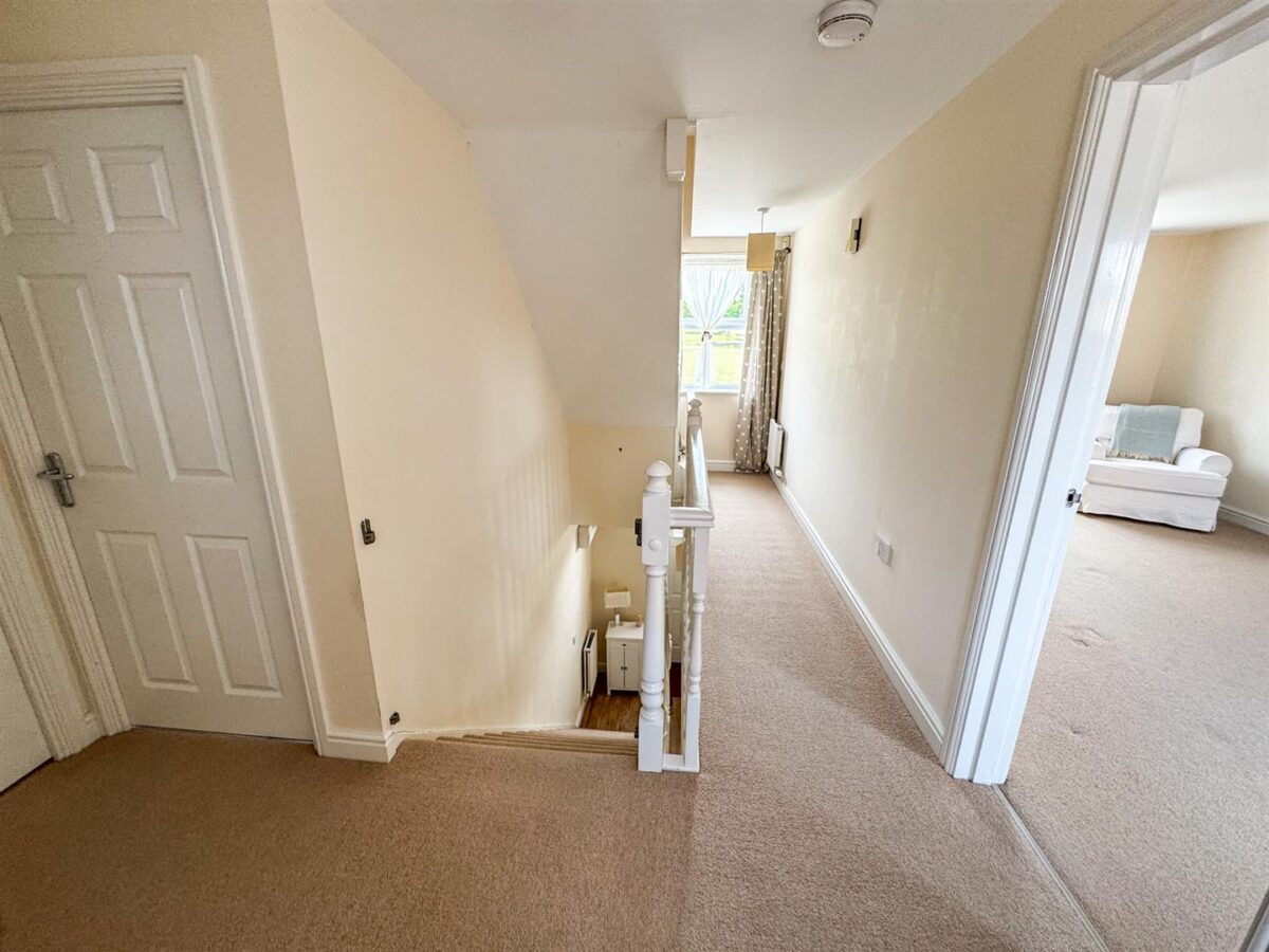 Dunnock Road, Corby