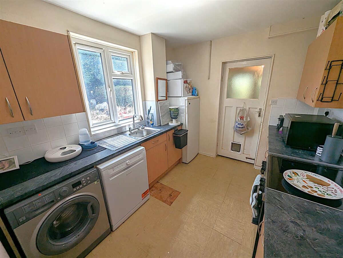 Welland Vale Road, Corby