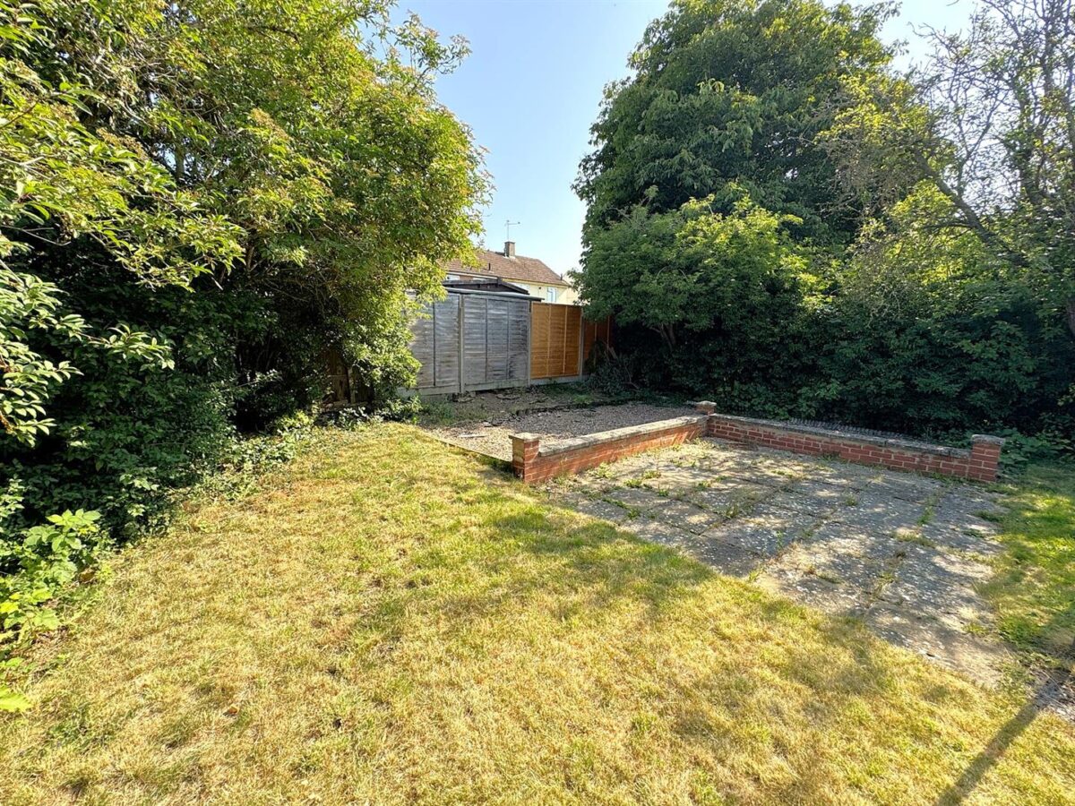 Welland Vale Road, Corby