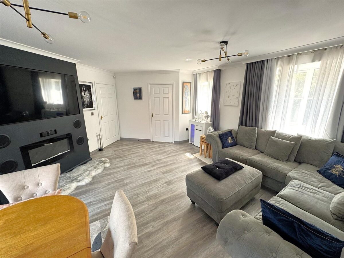 Rose Close, Corby