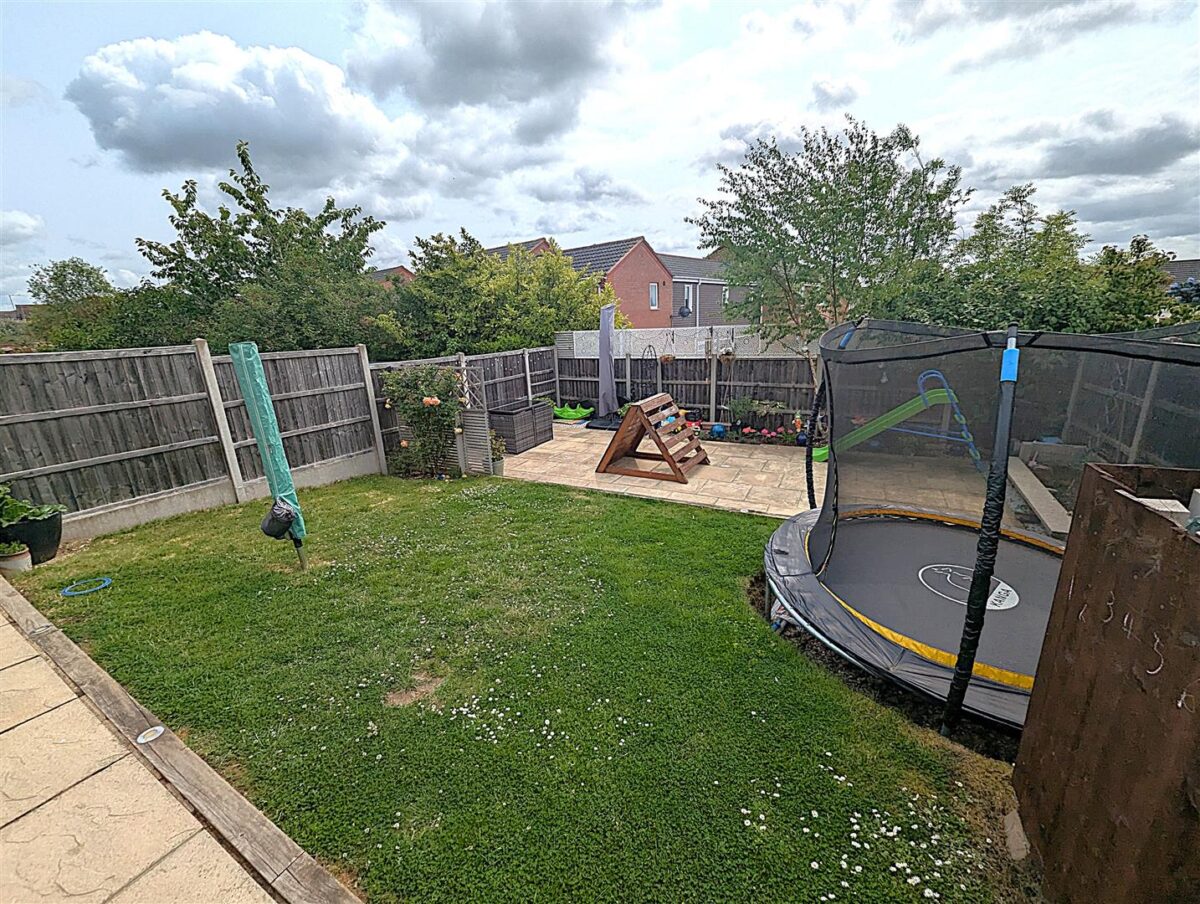 Garston Road, Corby