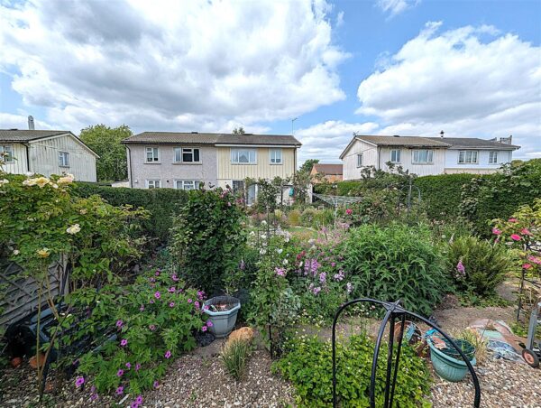 Welland Vale Road, Corby