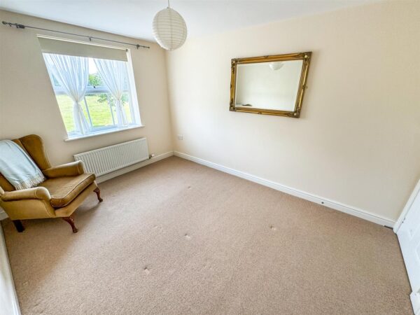Dunnock Road, Corby