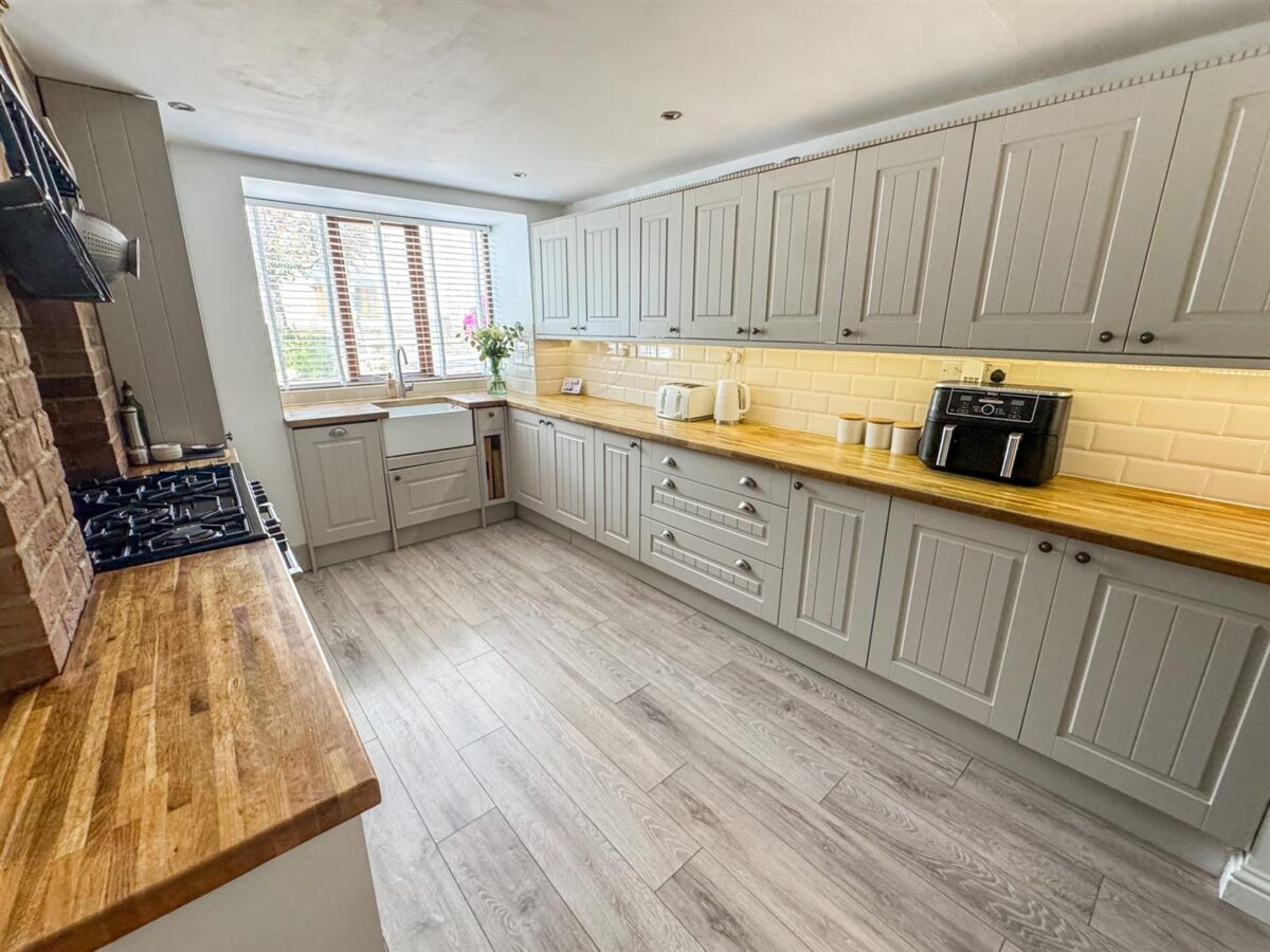 Chapel Road, Weldon, Corby