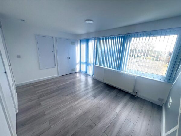 Farmstead Road, Corby