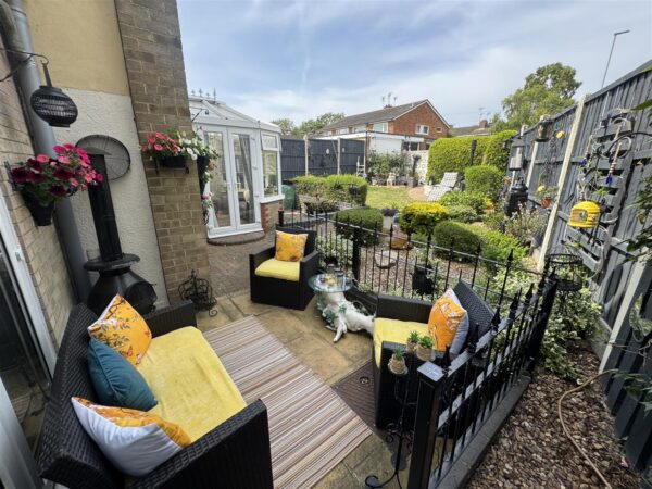 Collingwood Avenue, Corby