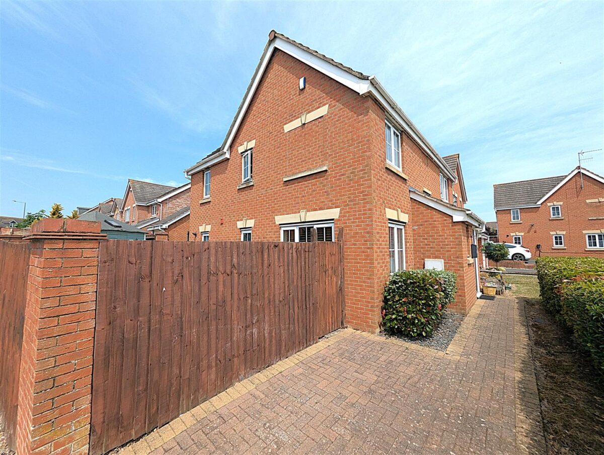 Rochester Road, Corby
