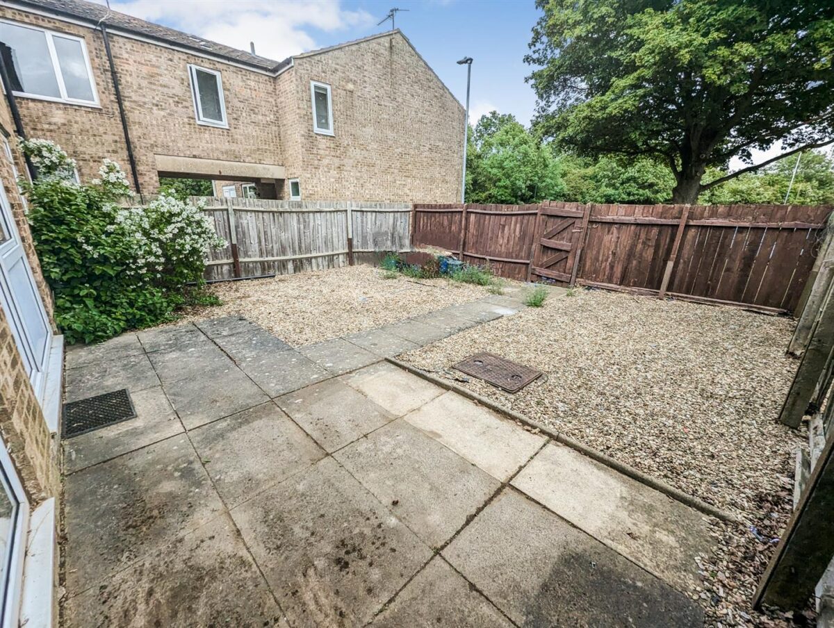 Greig Walk, Corby