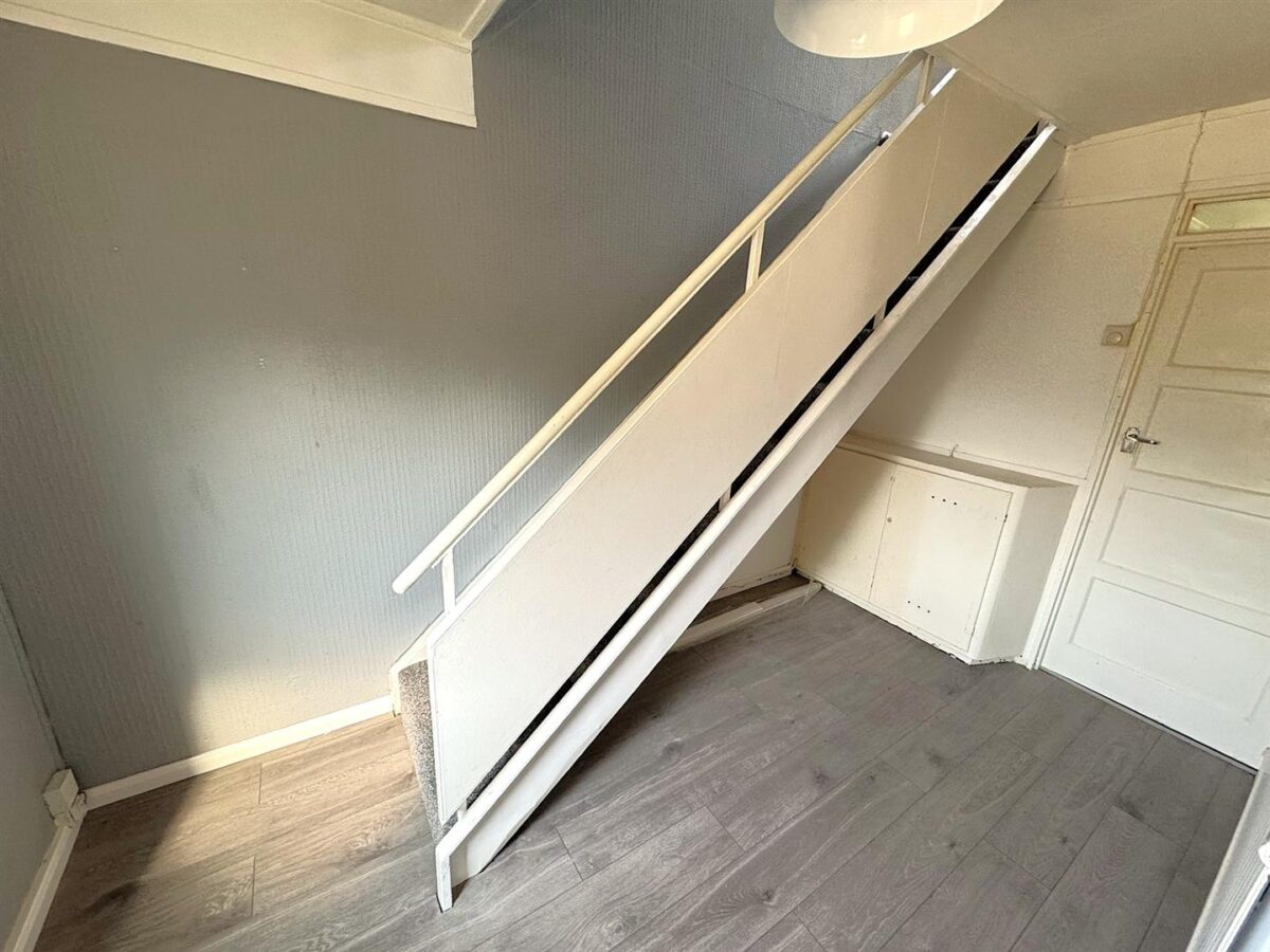 Welland Vale Road, Corby