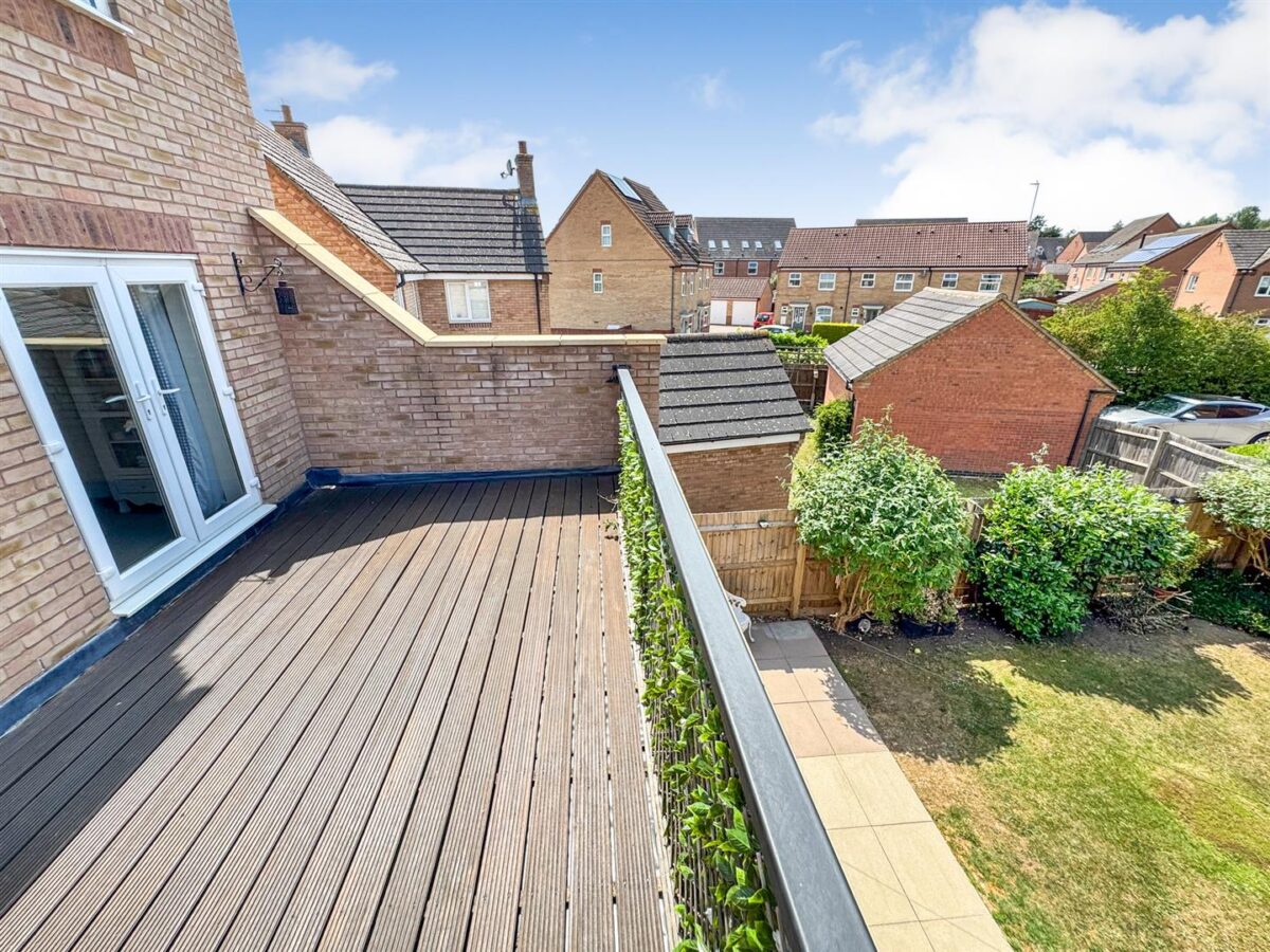 Dunnock Road, Corby
