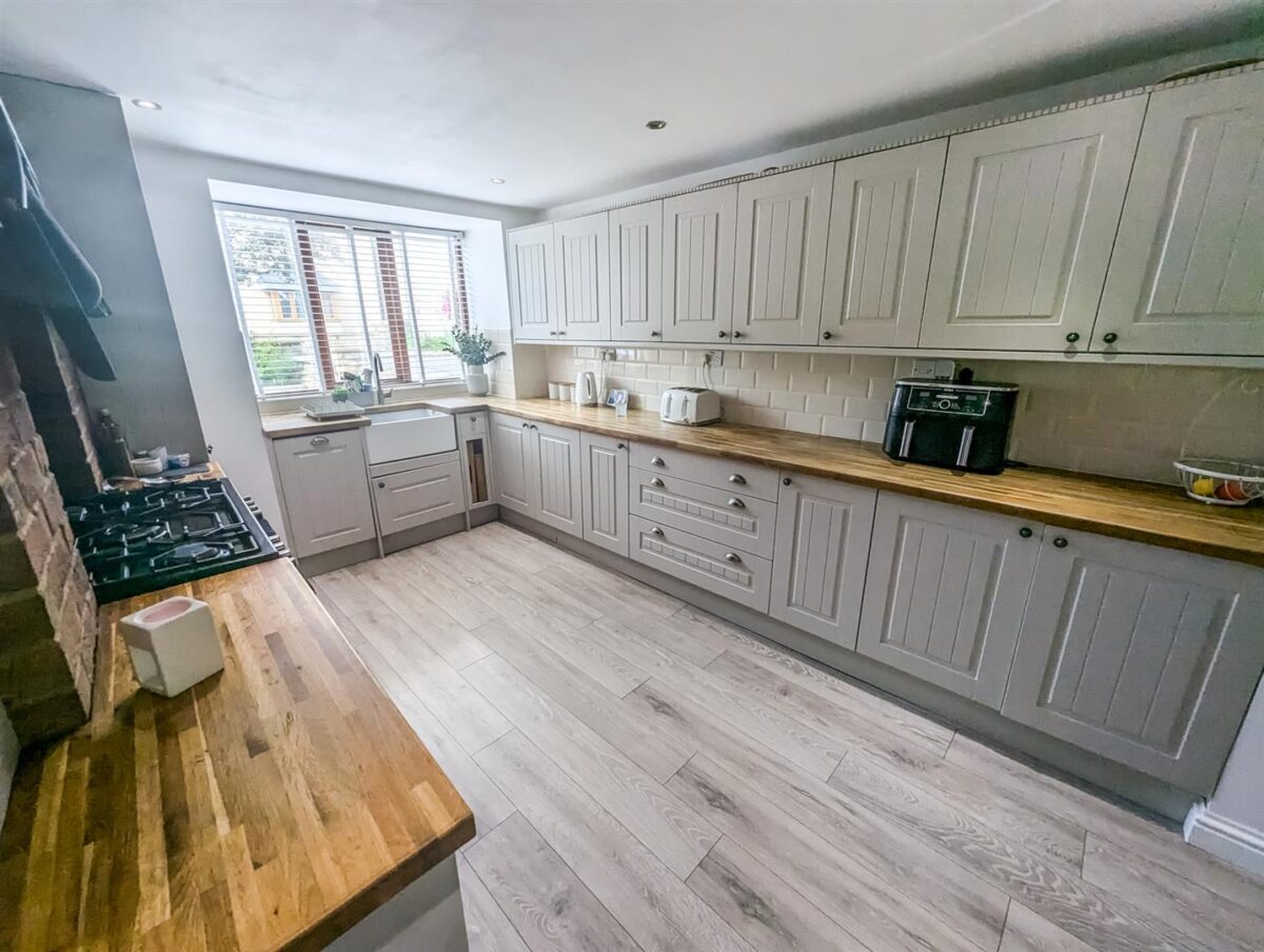 Chapel Road, Weldon, Corby