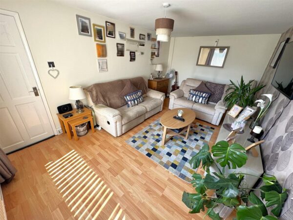 Warkton Way, Corby