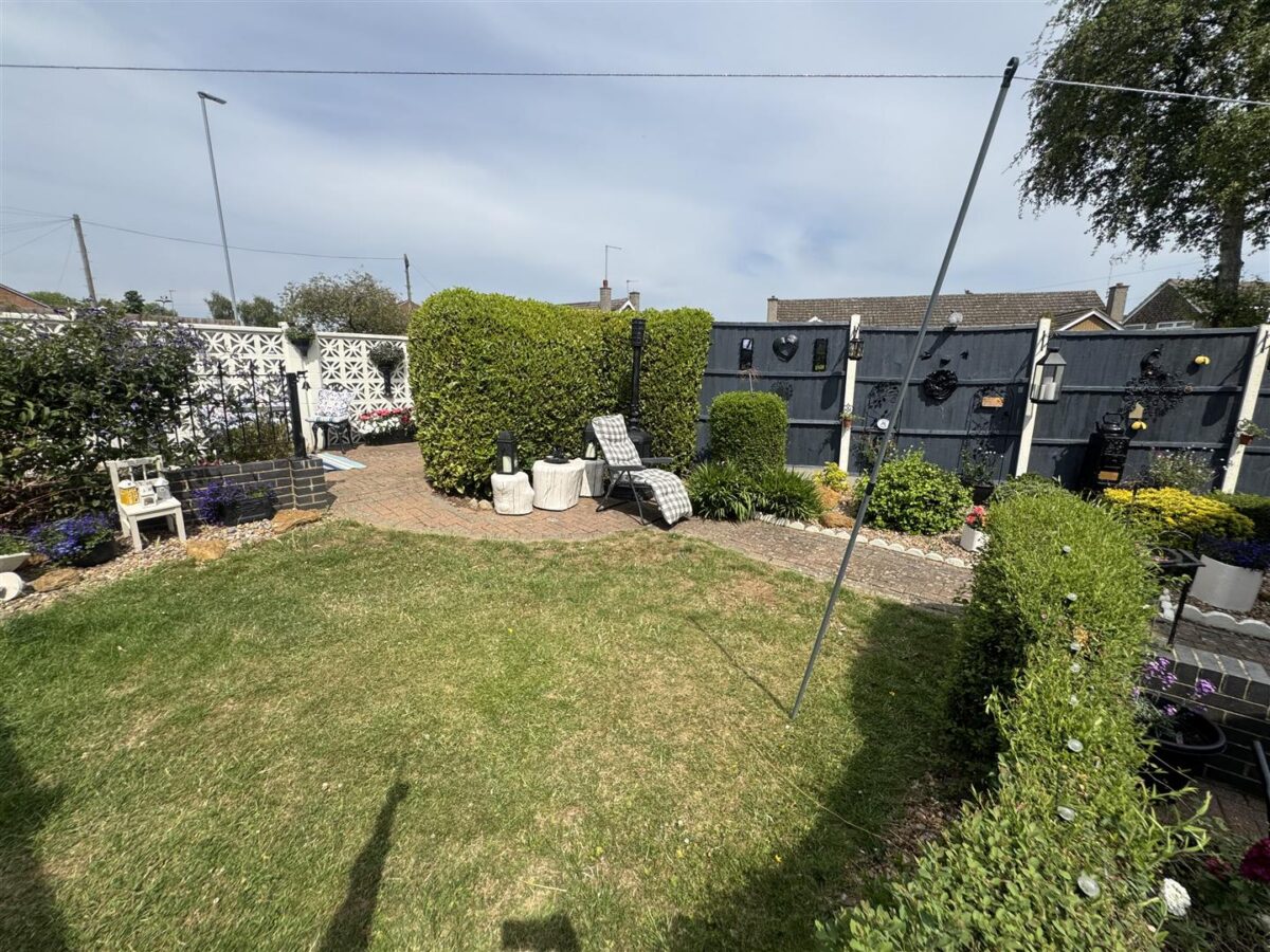 Collingwood Avenue, Corby
