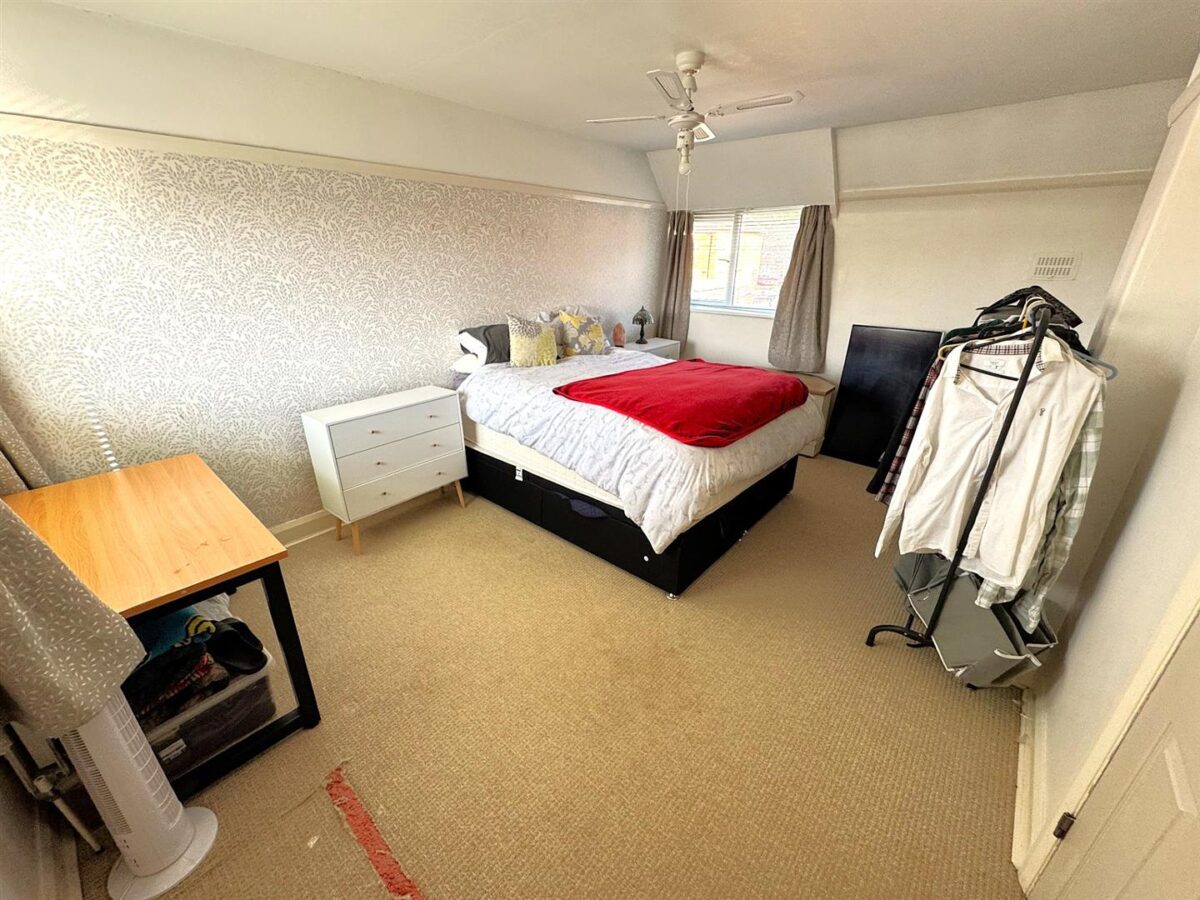 Chapman Grove, Corby