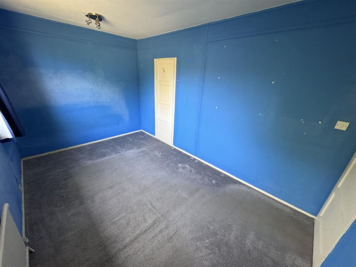 Welland Vale Road, Corby