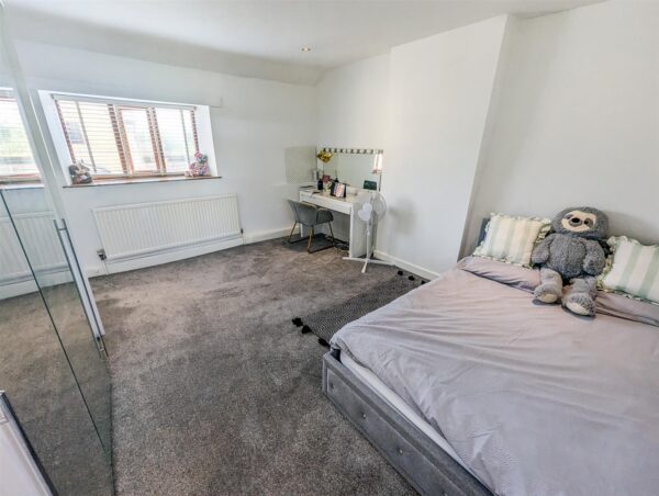 Chapel Road, Weldon, Corby