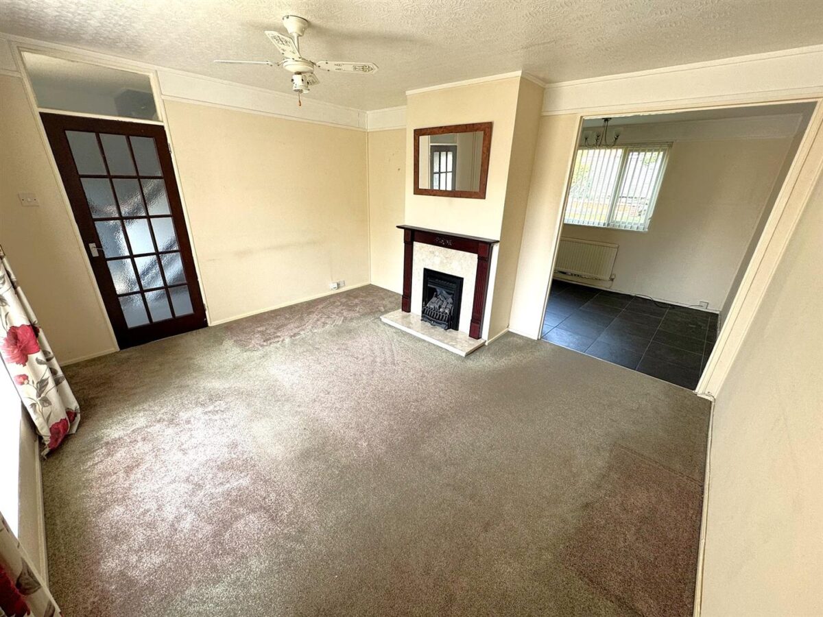 Welland Vale Road, Corby