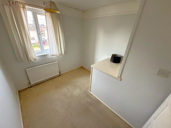 Welland Vale Road, Corby