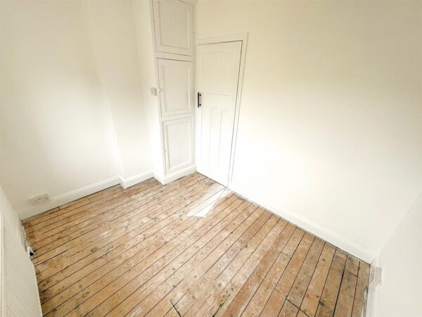 Studfall Avenue, Corby