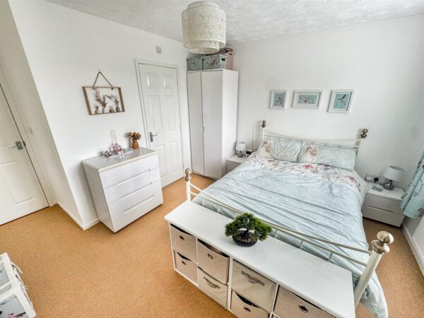 Lowry Close, Corby