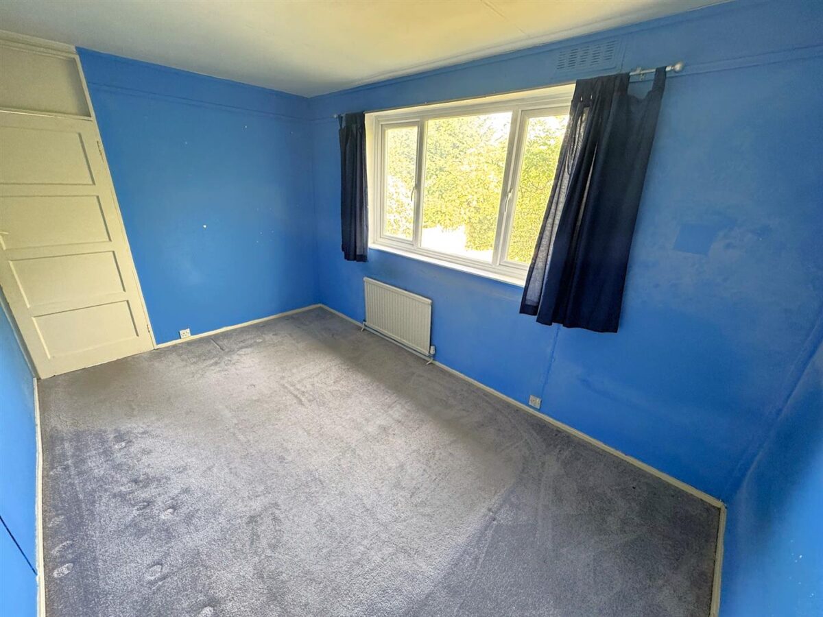 Welland Vale Road, Corby