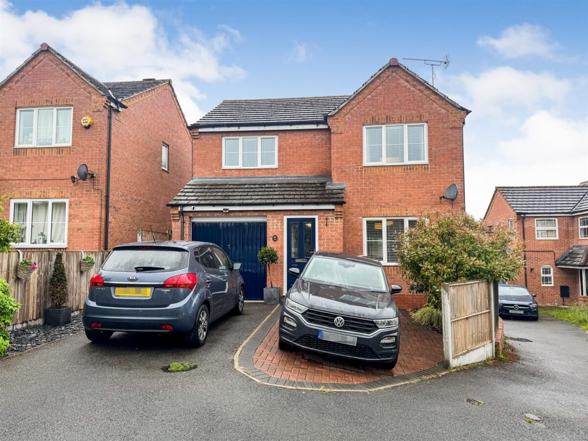 Lowry Close, Corby