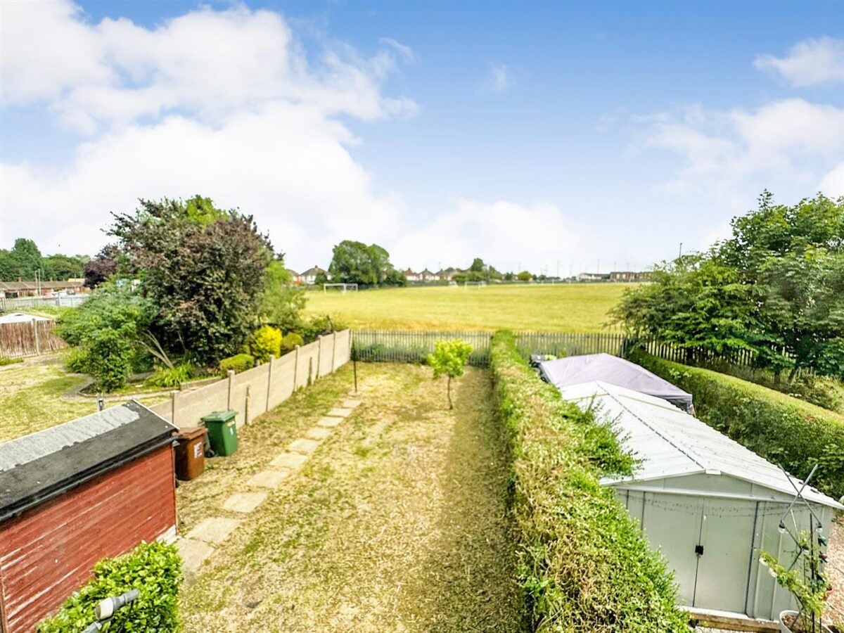 Studfall Avenue, Corby