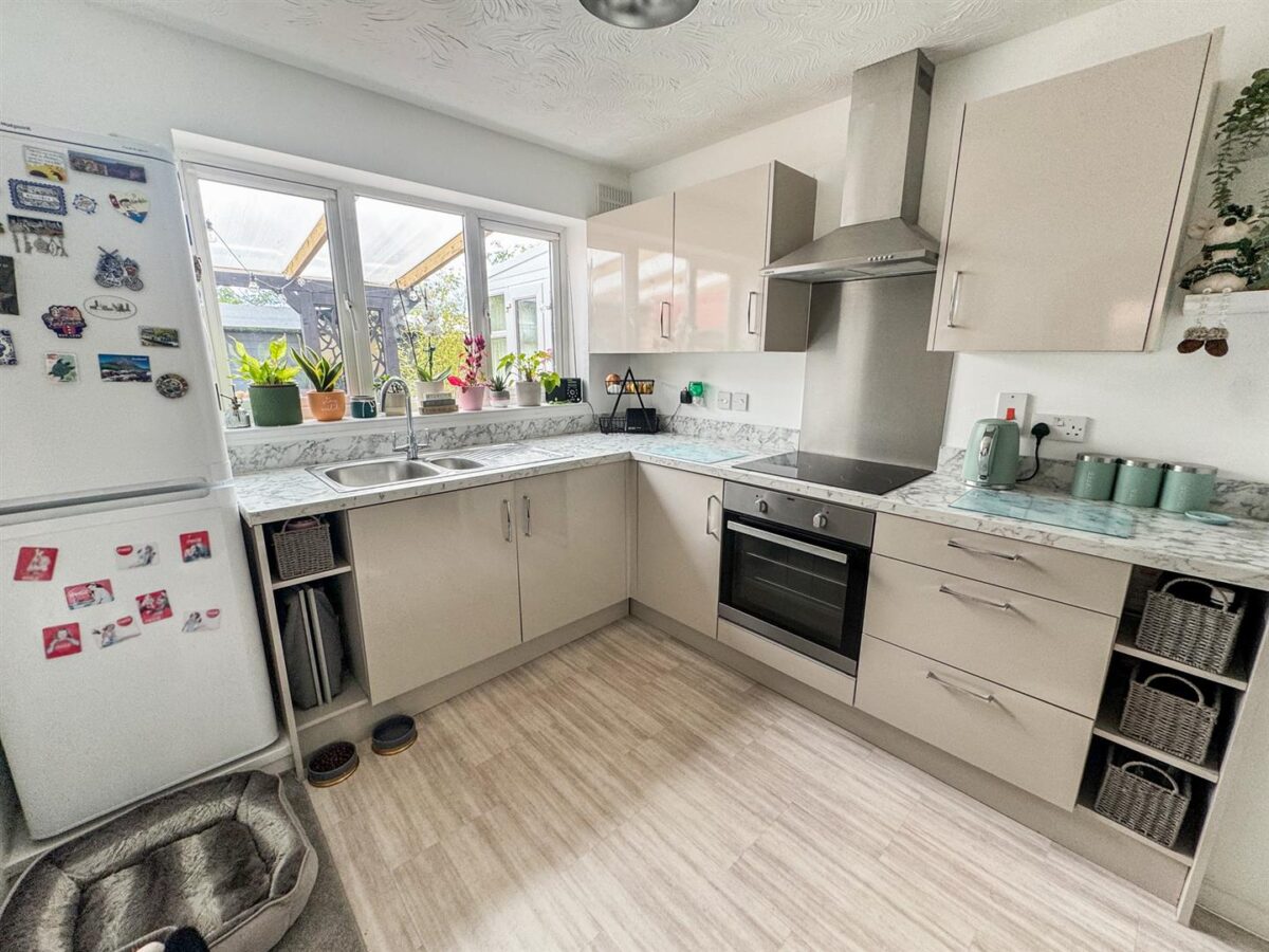 Lowry Close, Corby
