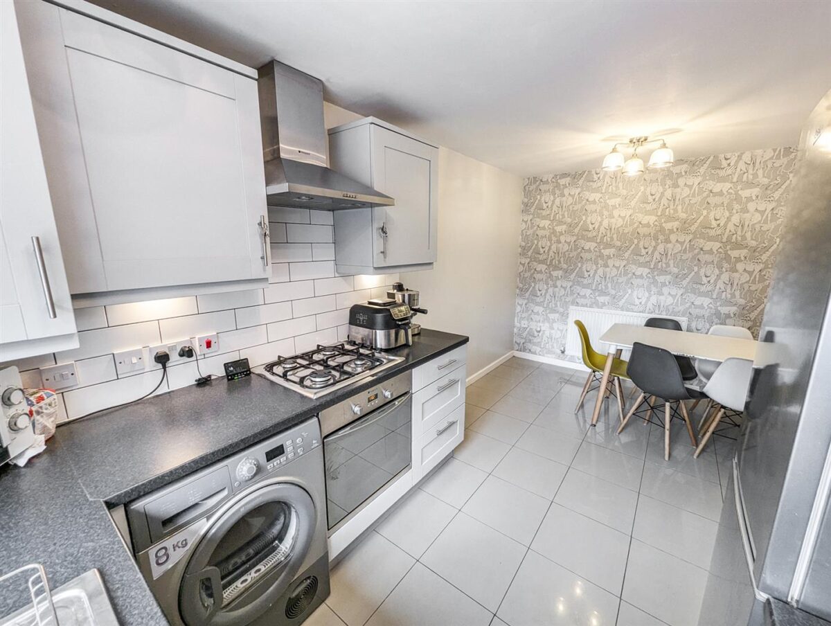 Flycatcher Road, Corby