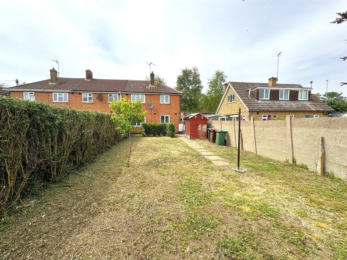Studfall Avenue, Corby