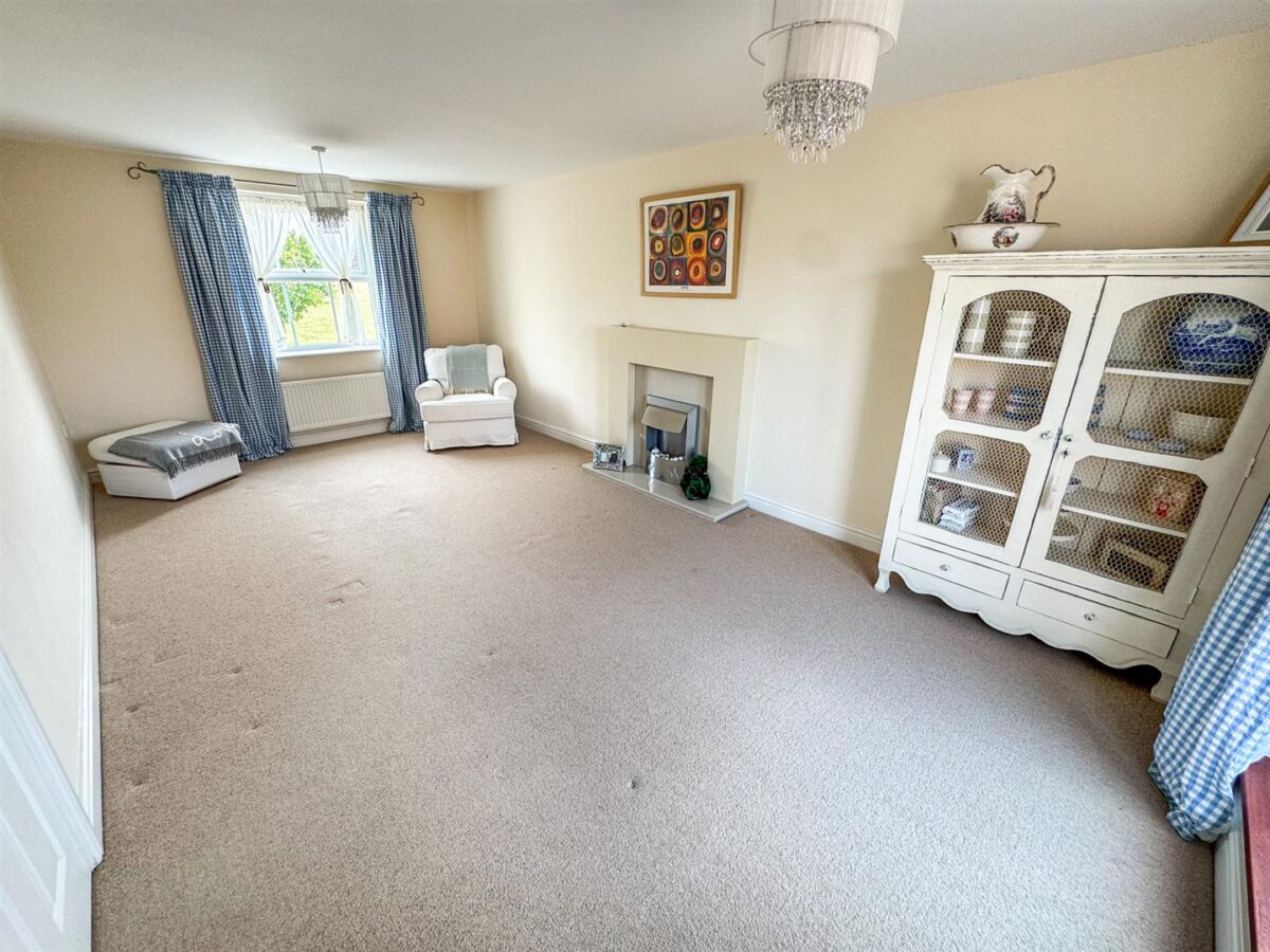 Dunnock Road, Corby