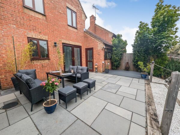 Little Meadow, Great Oakley, Corby