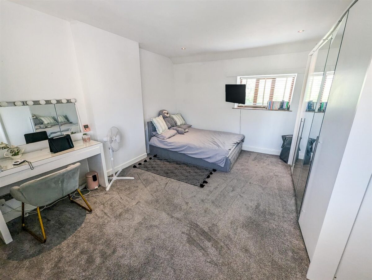 Chapel Road, Weldon, Corby