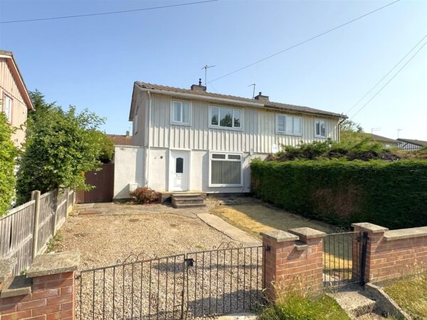 Welland Vale Road, Corby