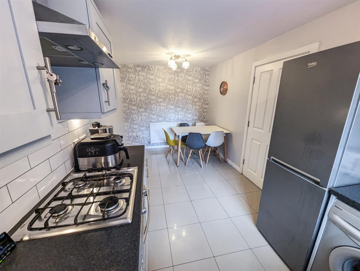 Flycatcher Road, Corby