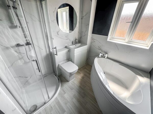 Kestrel Road, Corby