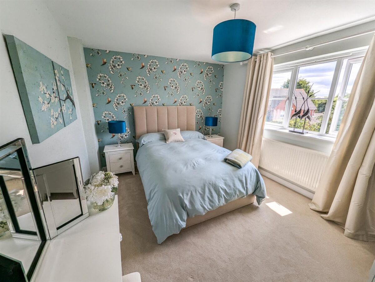 Corby Road, Weldon, Corby
