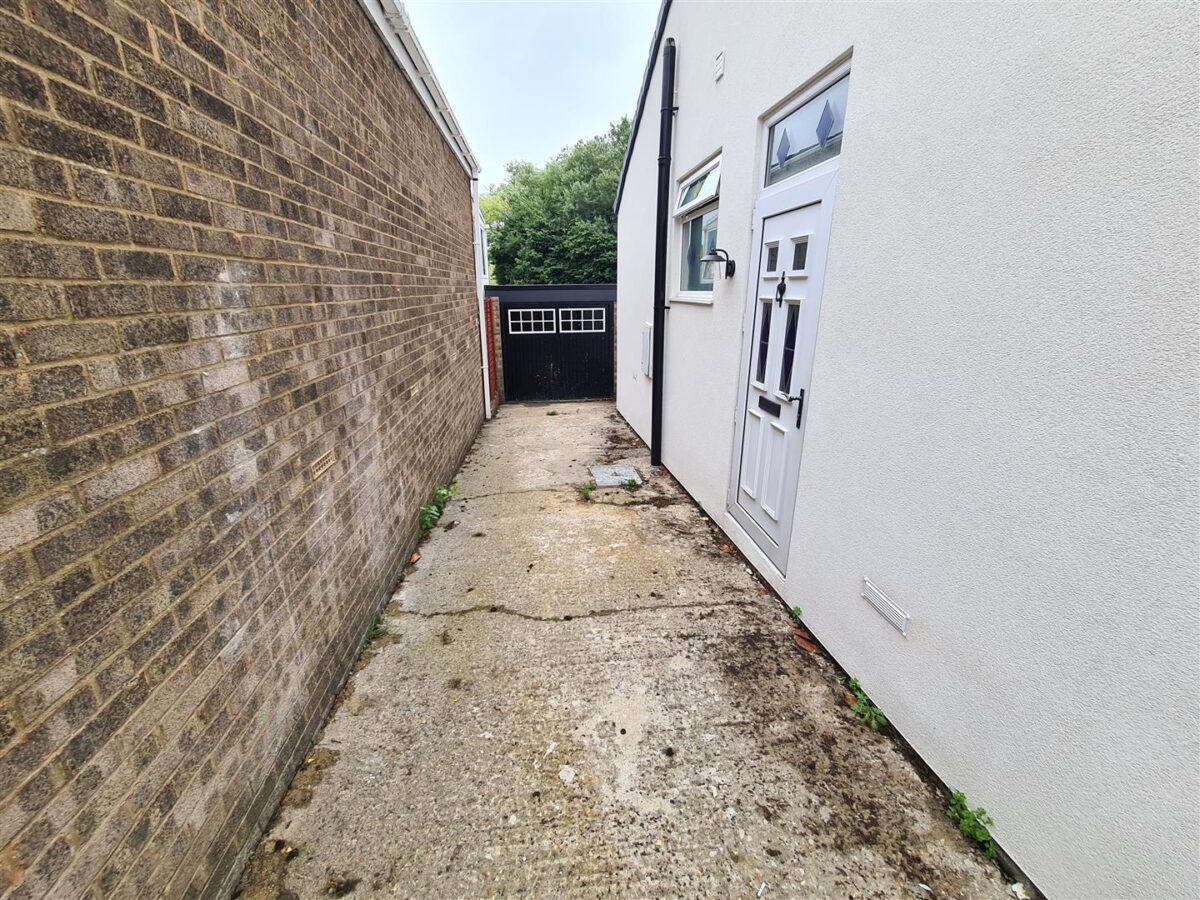 Hillside Crescent, Weldon, Corby