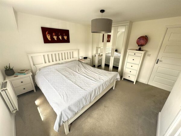 Stanley Close, Corby