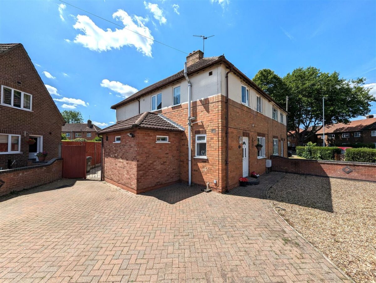 Westfields Road, Corby