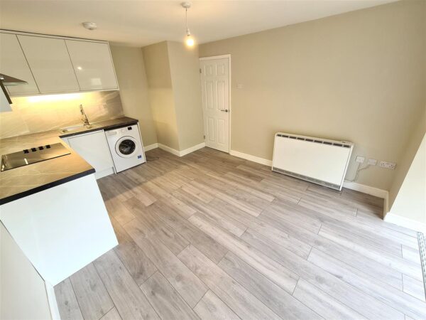 Hillside Crescent, Weldon, Corby