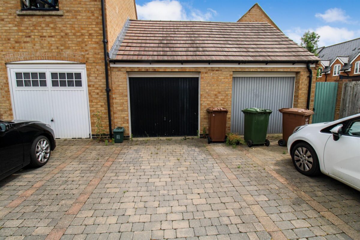 Eydon Drive, Corby