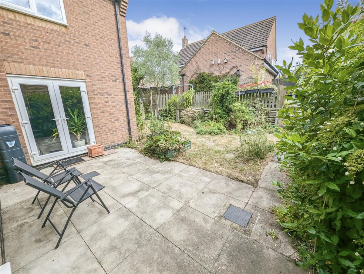 Thrush Close, Corby
