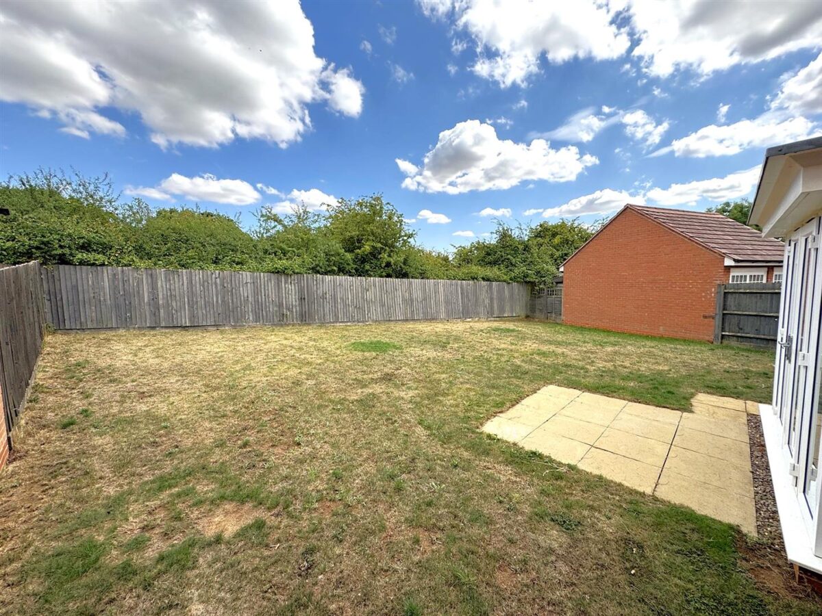 Stanley Close, Corby