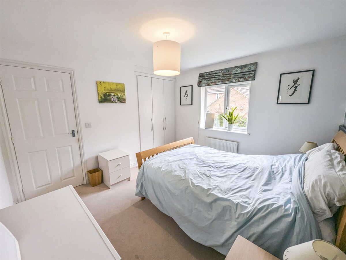 Thrush Close, Corby