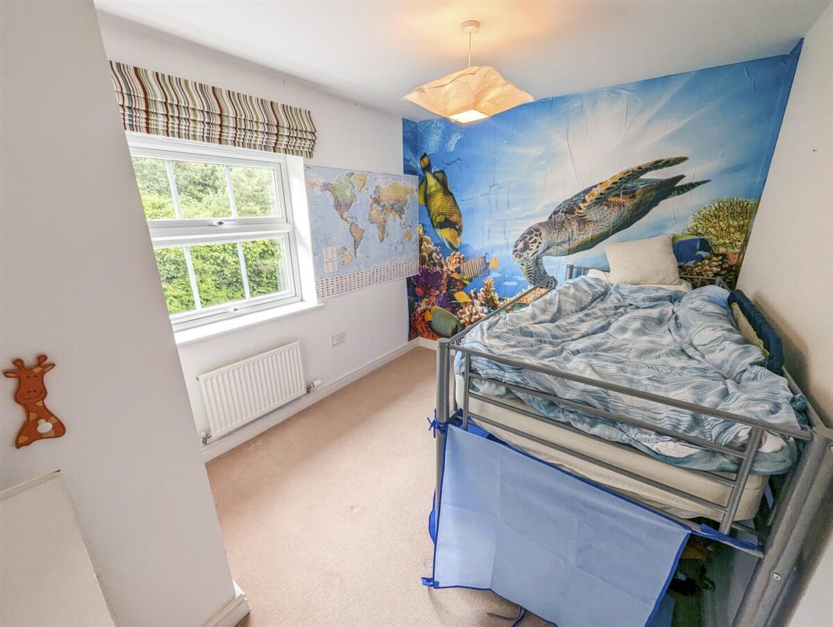 Thrush Close, Corby